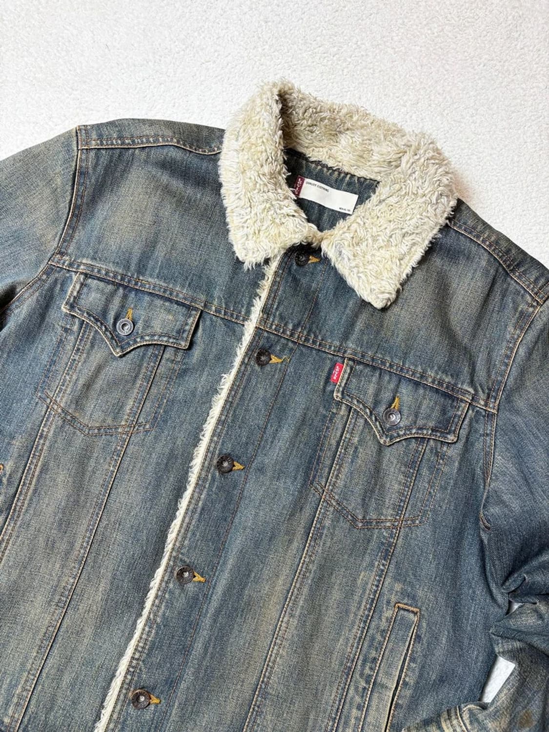 리바이스 00's 양털 워시드 데님 트러커 자켓 PN6557 상품이미지3