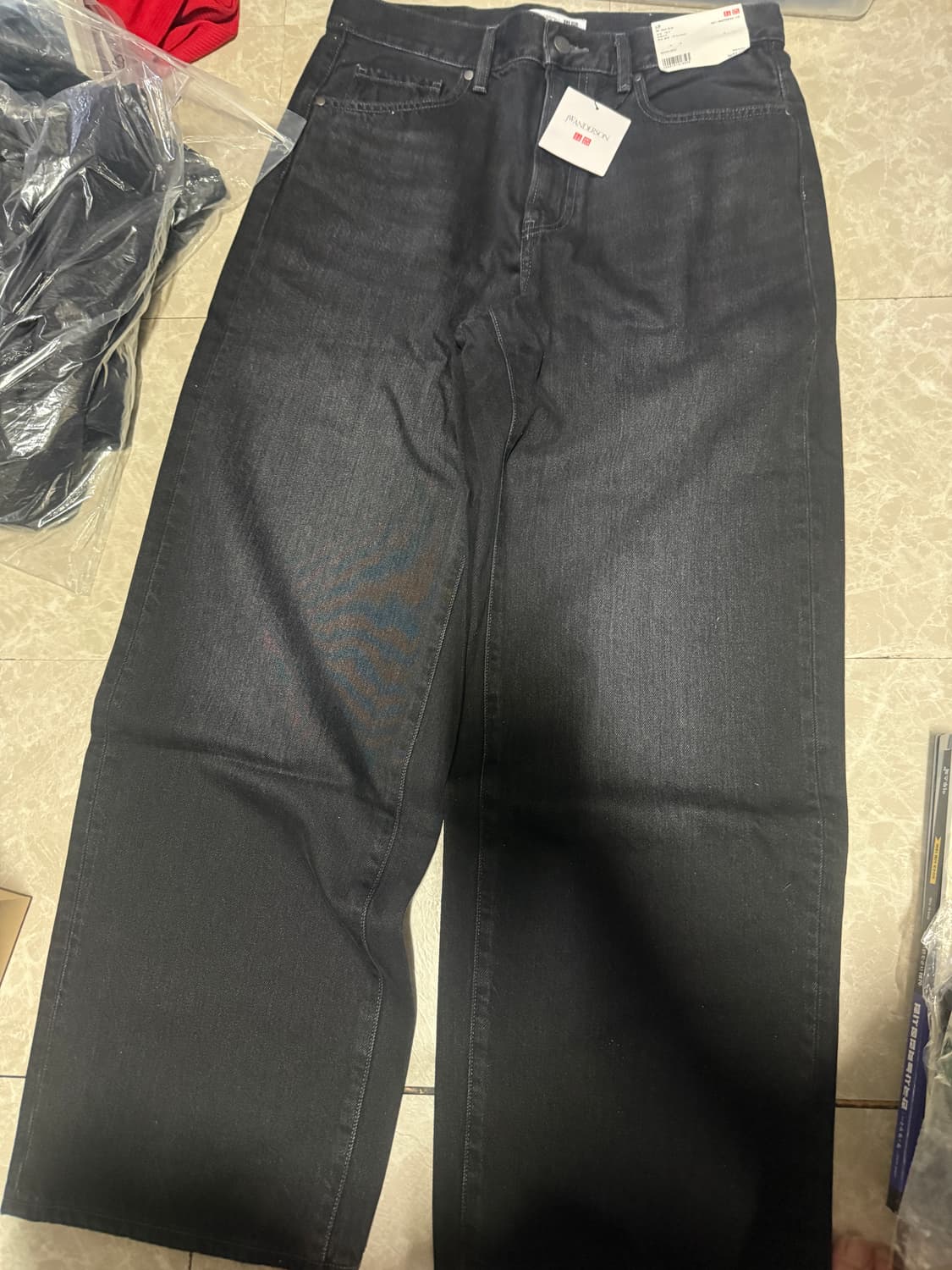 31사이즈 유니클로 JW앤더슨 와이드핏진 다크그레이 상품이미지1