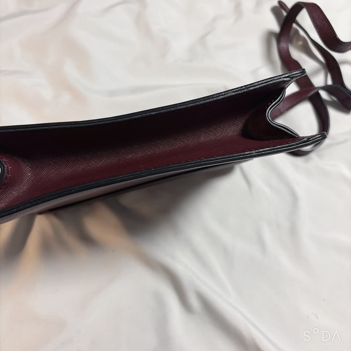 비비안웨스트우드 버건디 크로스백 상품이미지5