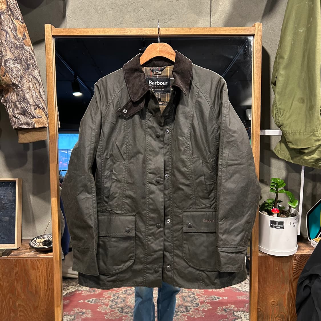 L) 바버 클래식 비드넬 비데일 왁스 자켓 올리브 상품이미지1