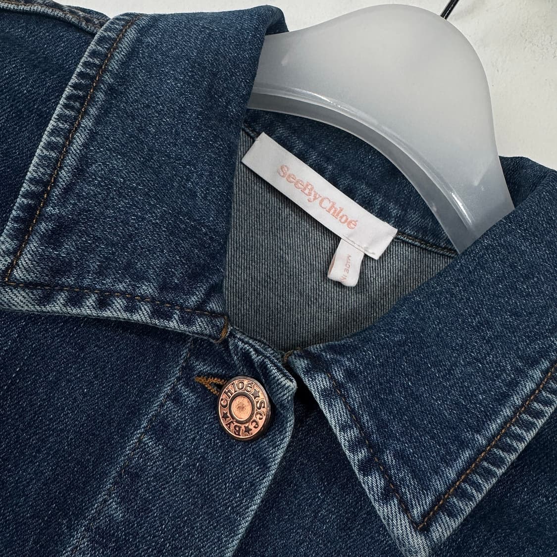 씨바이끌로에 윙 프린트 데님 자켓 상품이미지2