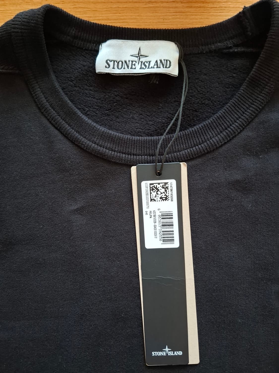 25ss 스톤아일랜드 맨투맨 M 상품이미지3