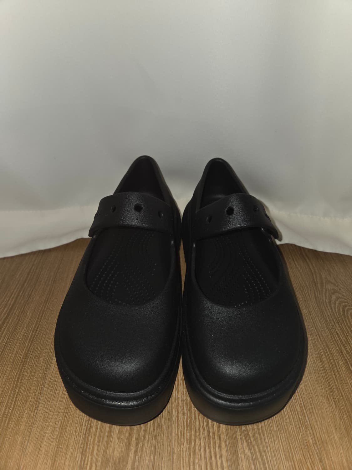 크록스 스톰프 메리제인 블랙 240 상품이미지2