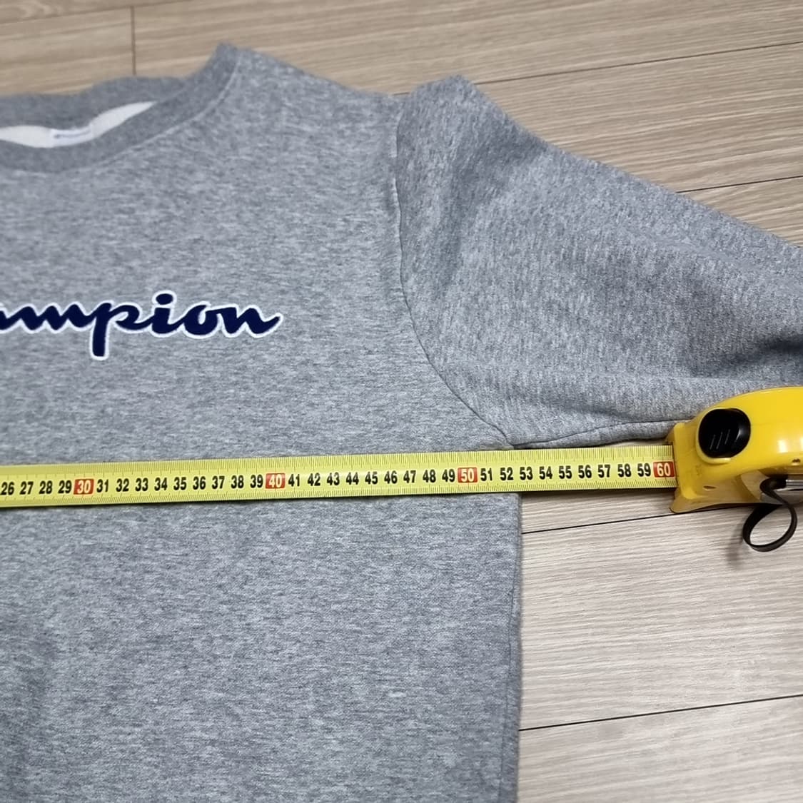 한국에서 생산된 챔피온 맨투맨티 그레이(100) 상품이미지2