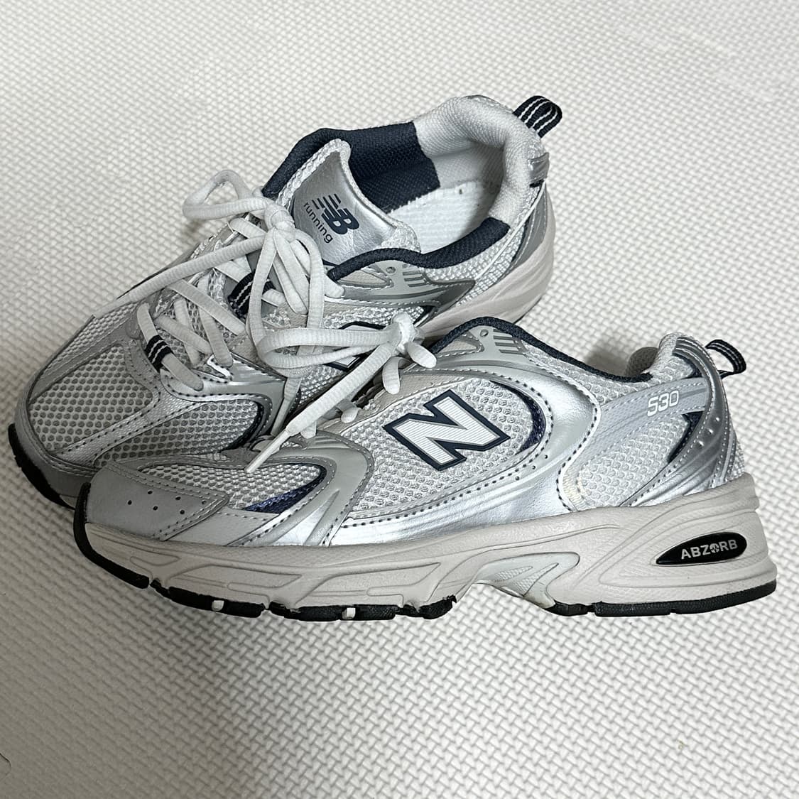 뉴발란스530 스틸그레이 225 상품이미지1