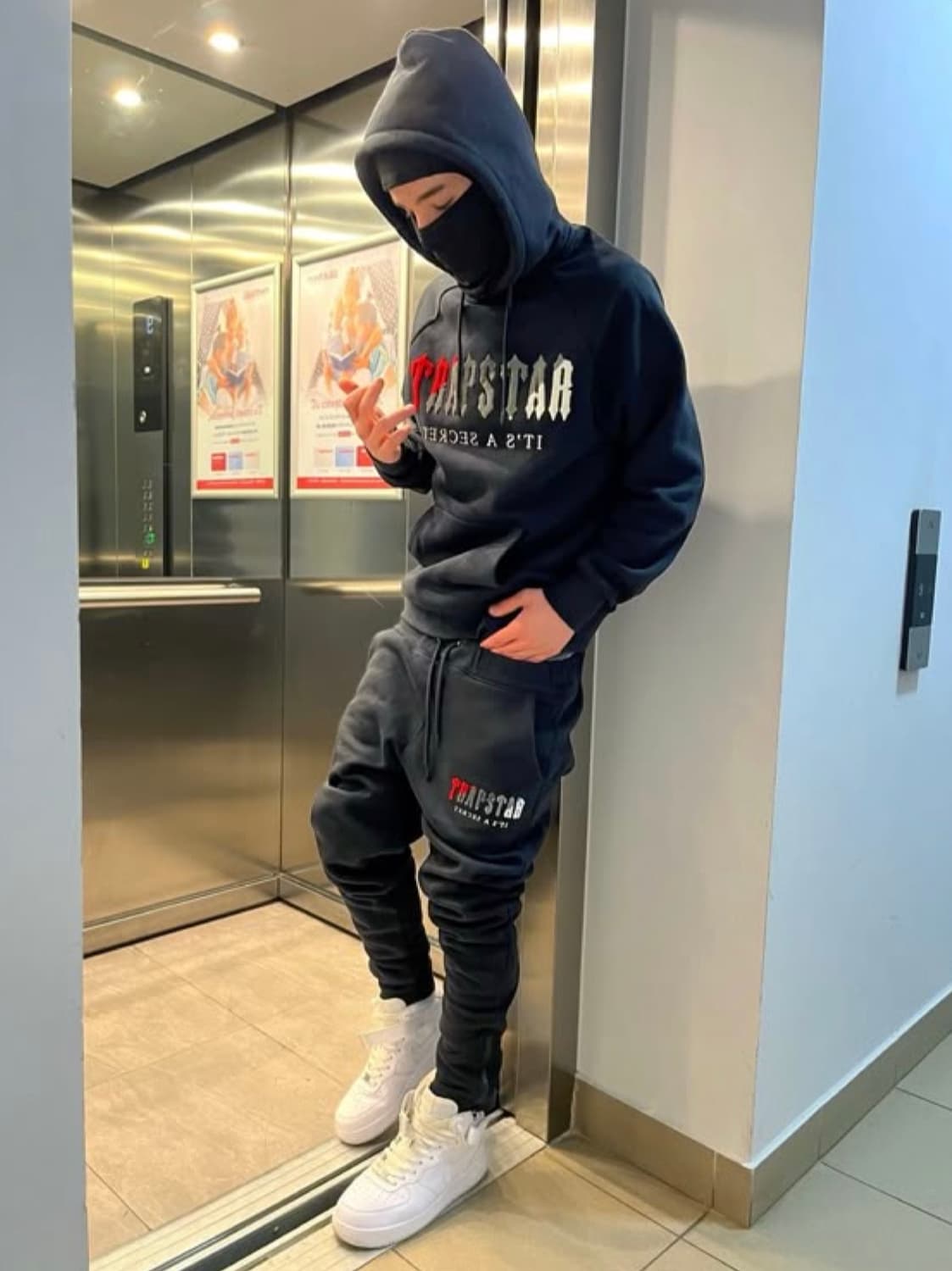 Trapstar Irongate Arch 트랙슈트블랙 셋업 상품이미지1