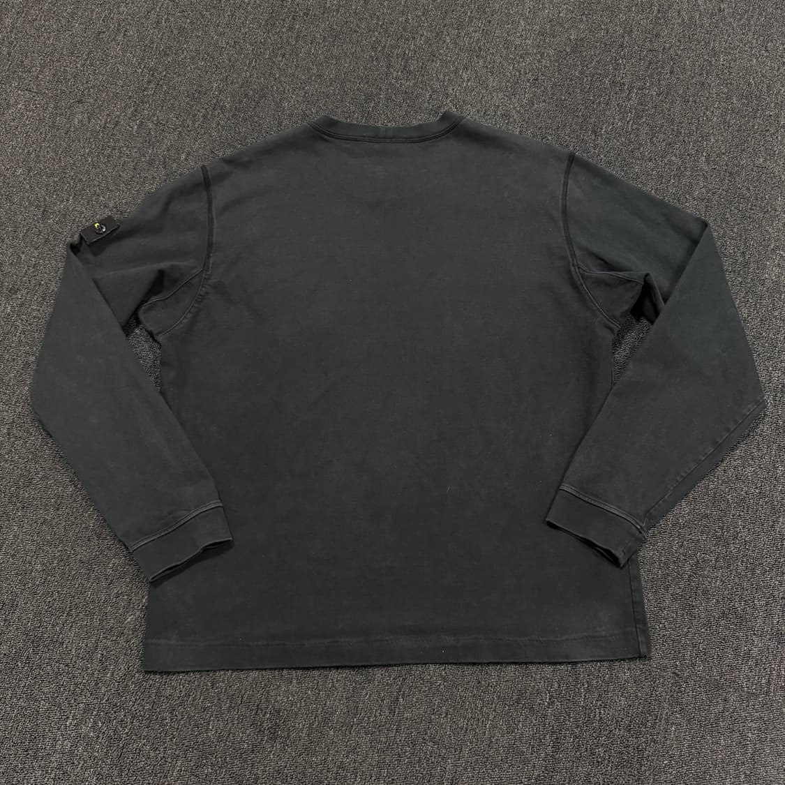 스톤아일랜드 와펜 롱슬리브 블랙 상품이미지4