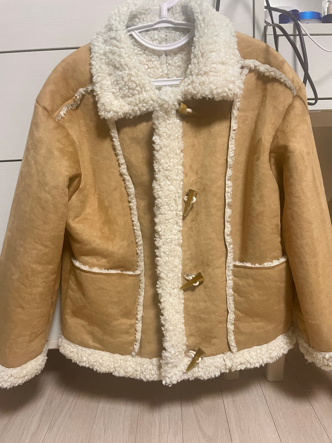 예쎄 무스탕 상품이미지1