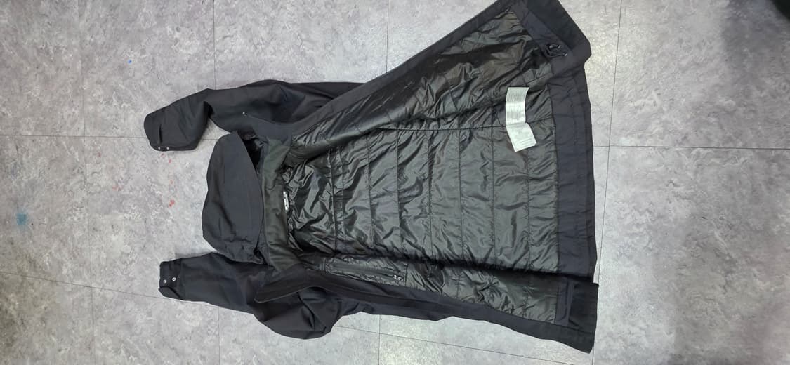 아크테릭스 고어택스 자켓 상품이미지2