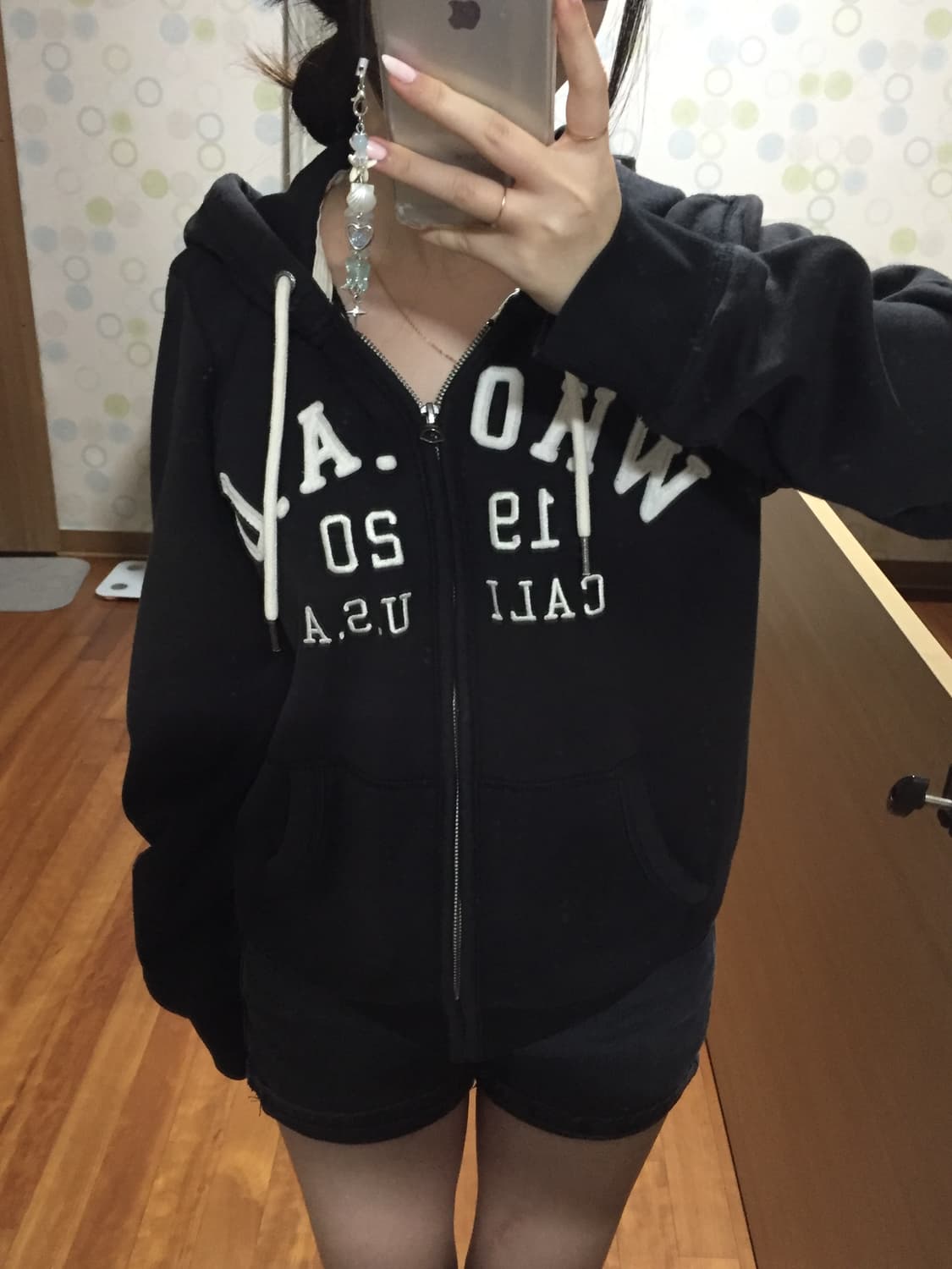 후아유 블랙 후드집업 상품이미지1