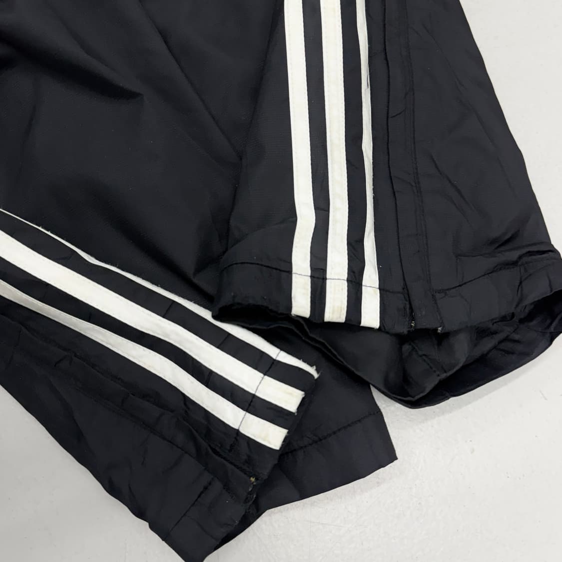 아디다스 00s 삼선 올드스쿨 바람막이 트랙팬츠 상품이미지5