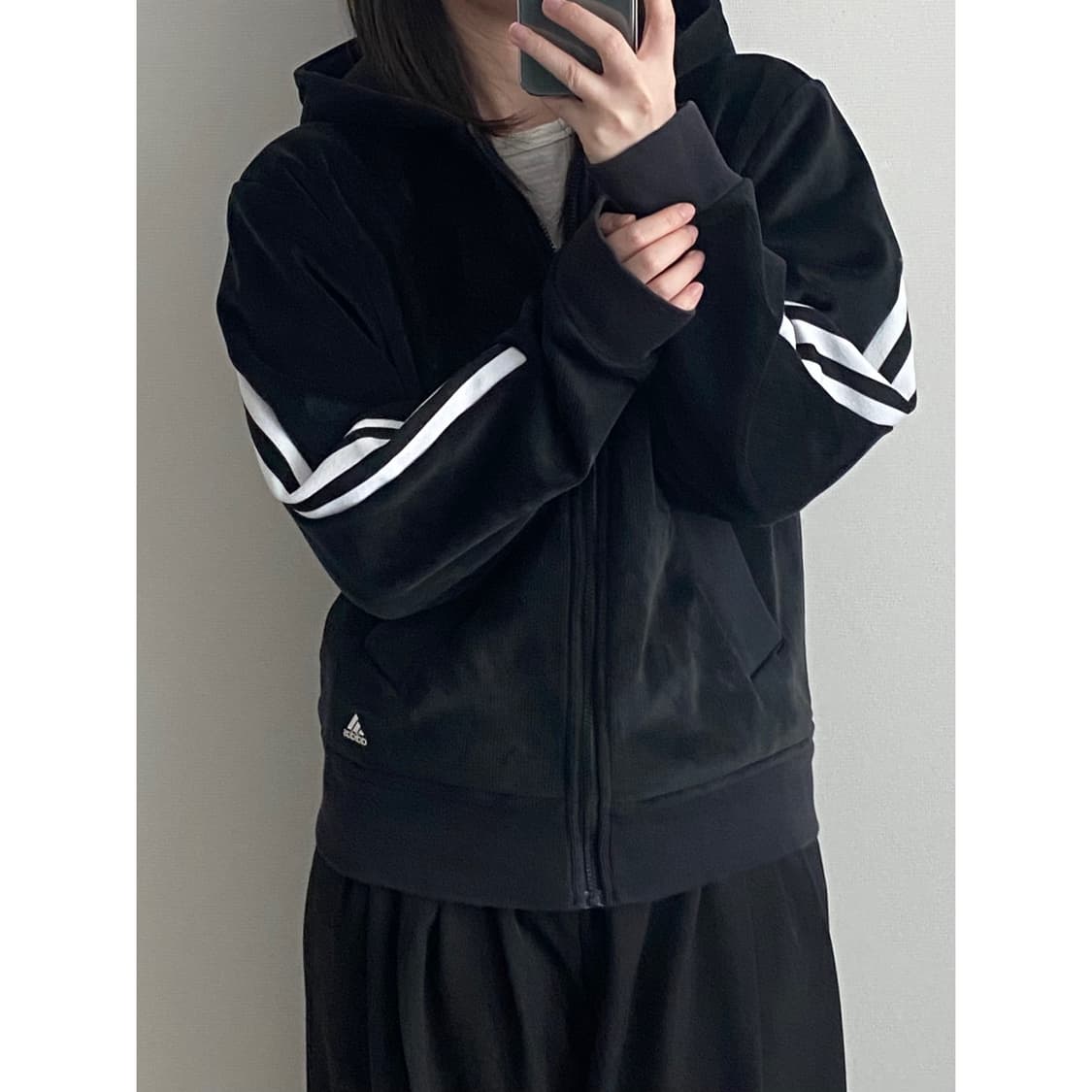 아디다스 벨벳 후드집업 상품이미지1