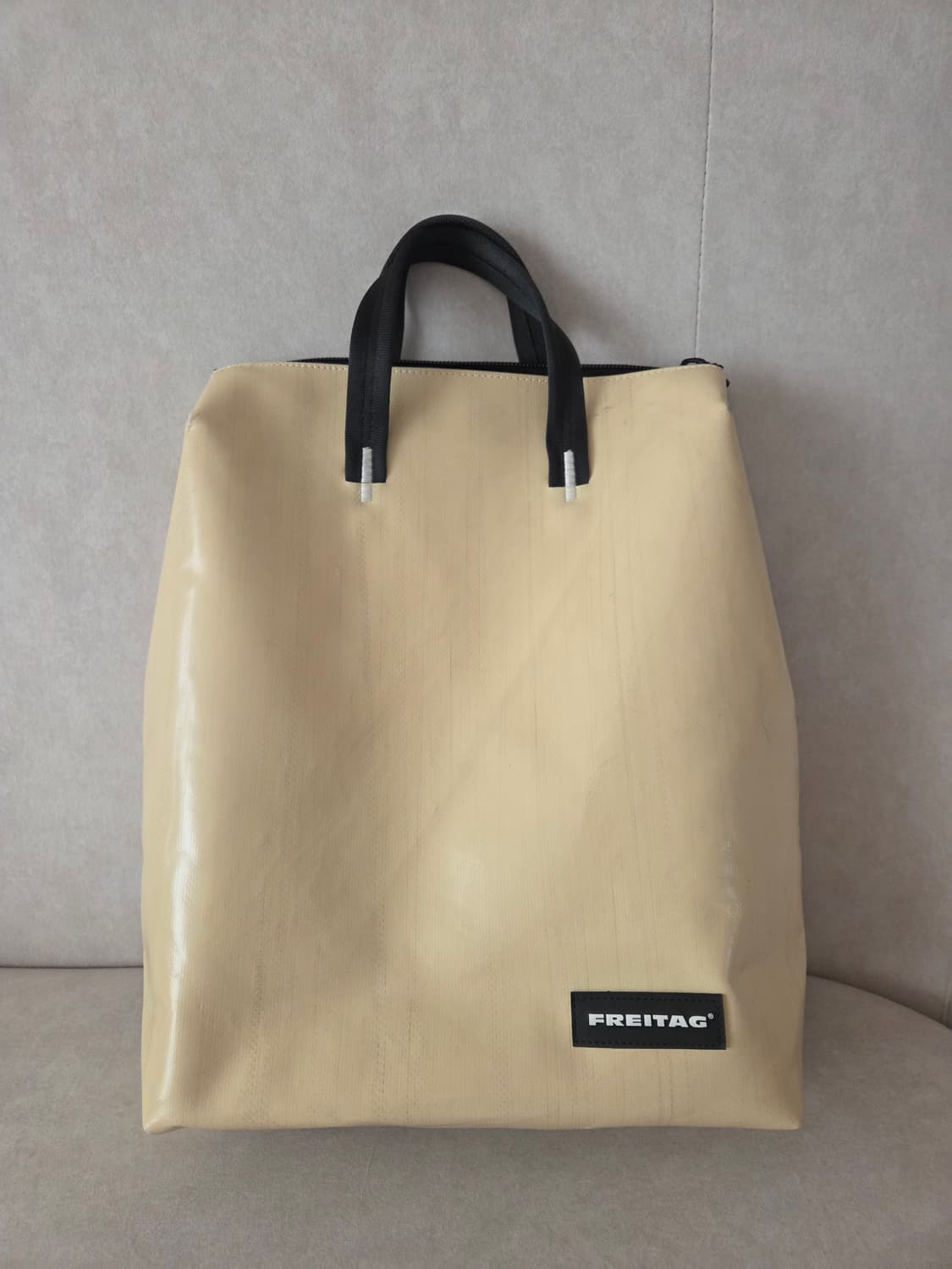 레어템 프라이탁 페테 올아이보리(내부 레드),민트택보유 상품이미지1