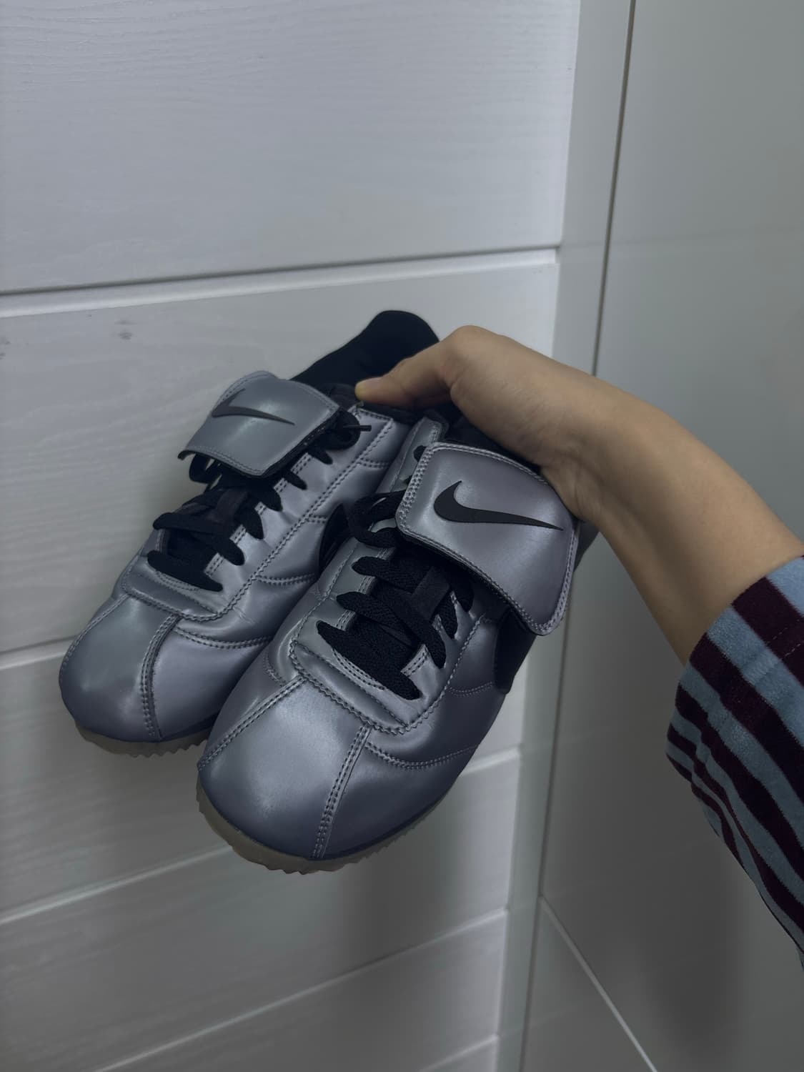 나이키 코르테즈 SE 실버 상품이미지1