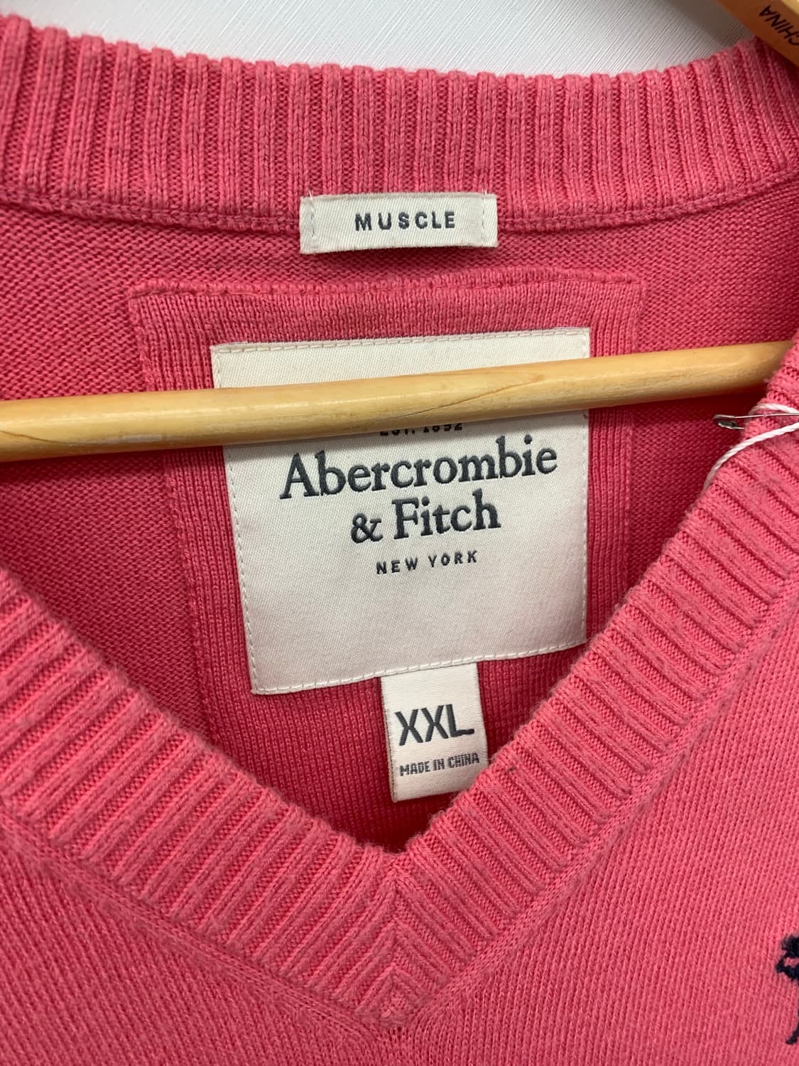 아베크롬비 오버핏 핑크 브이넥 니트 상품이미지6