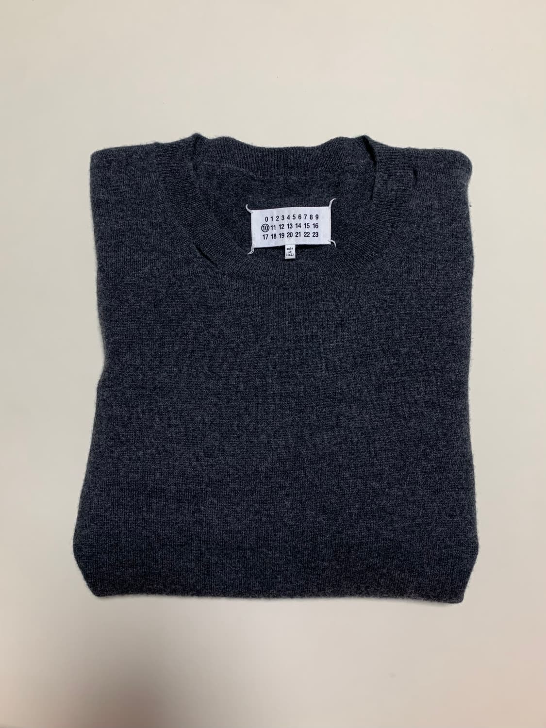 메종마르지엘라 디스트로이드 니트 상품이미지1