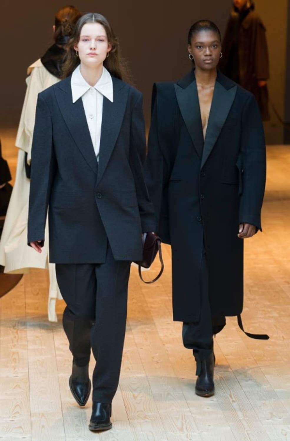 CELINE 셀린느 블랙 롱 울 코트 자켓 새제품 상품이미지2