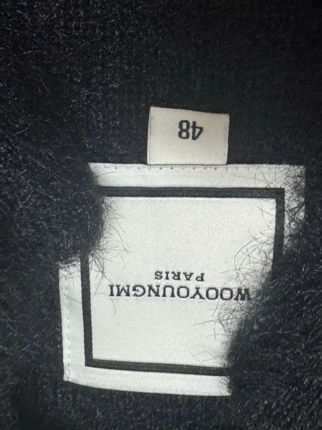 우영미 25fw 블랙 헤어리 스웨터 집업 48사이즈 상품이미지3