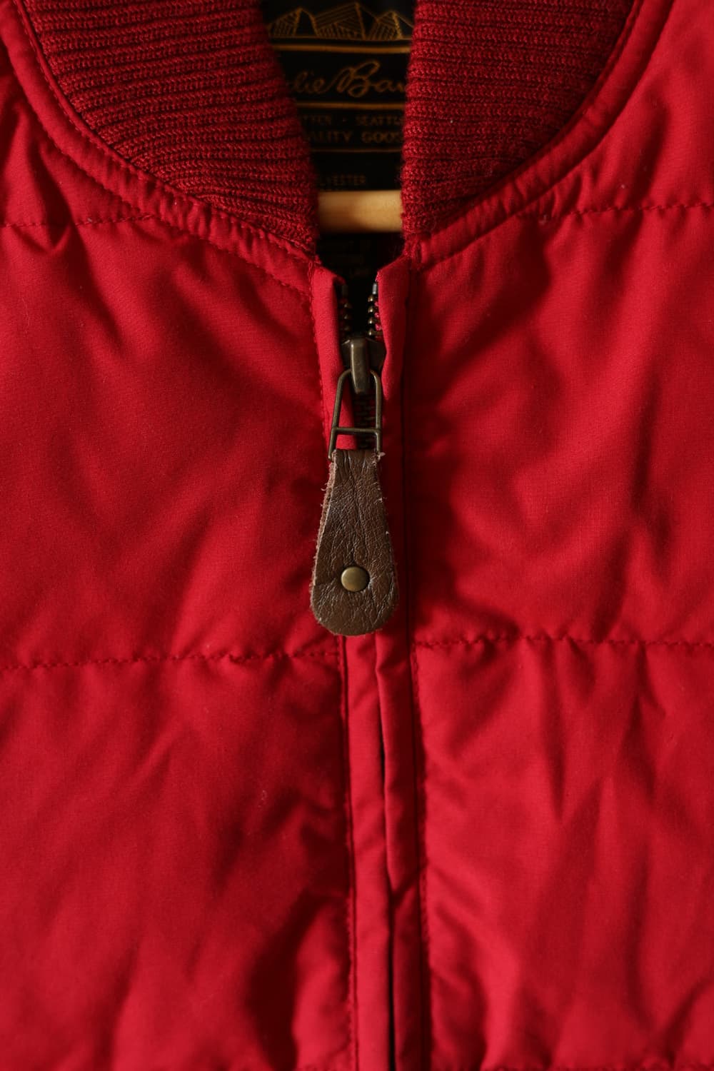 에디바우어 90s 구스다운 베스트 레드 

 상품이미지4