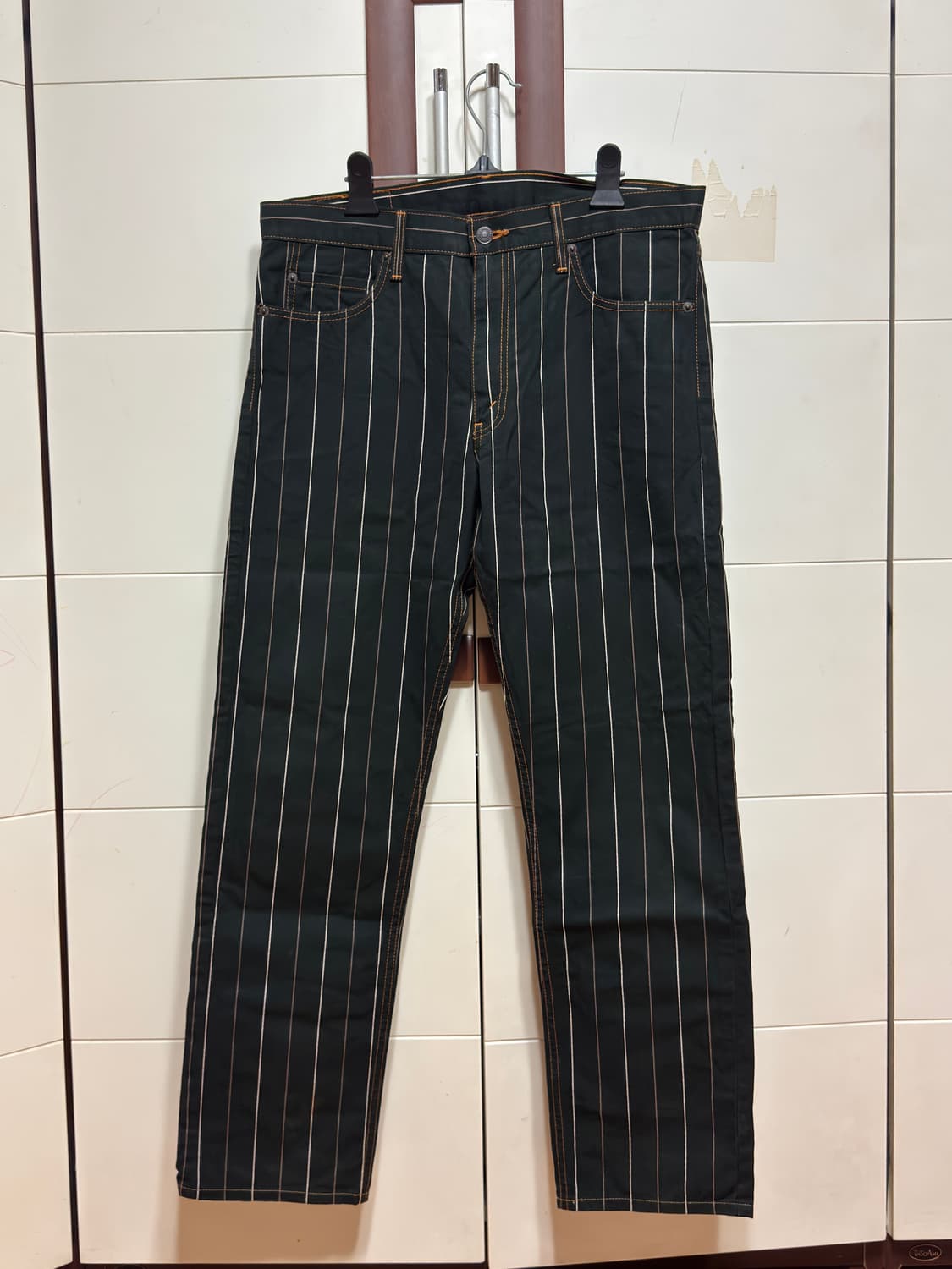 리바이스 505-60 블랙 스트라이프 코튼팬츠 상품이미지1