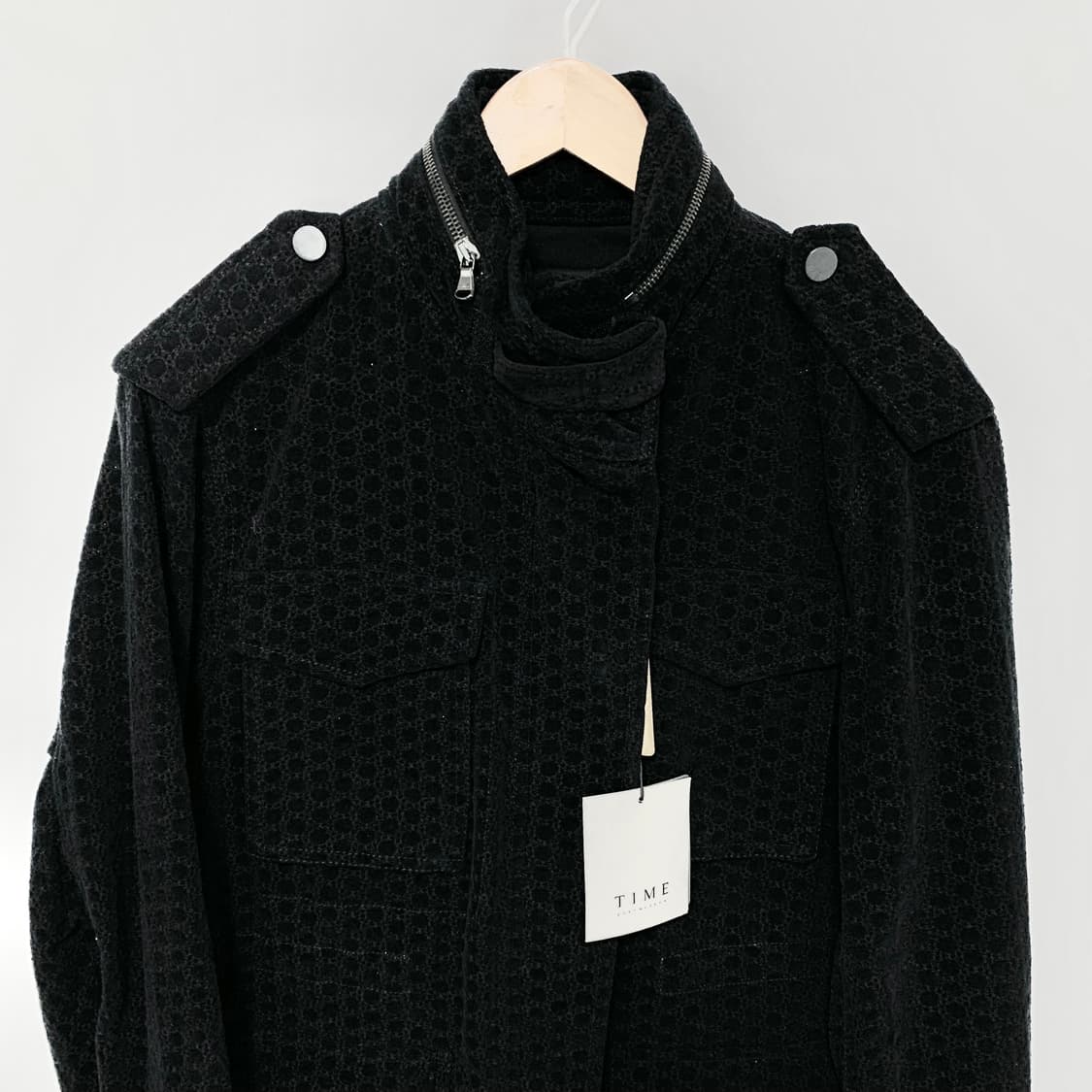 TIME 타임 지퍼 하이넥 견장 블랙 패턴 코트 자켓 상품이미지2