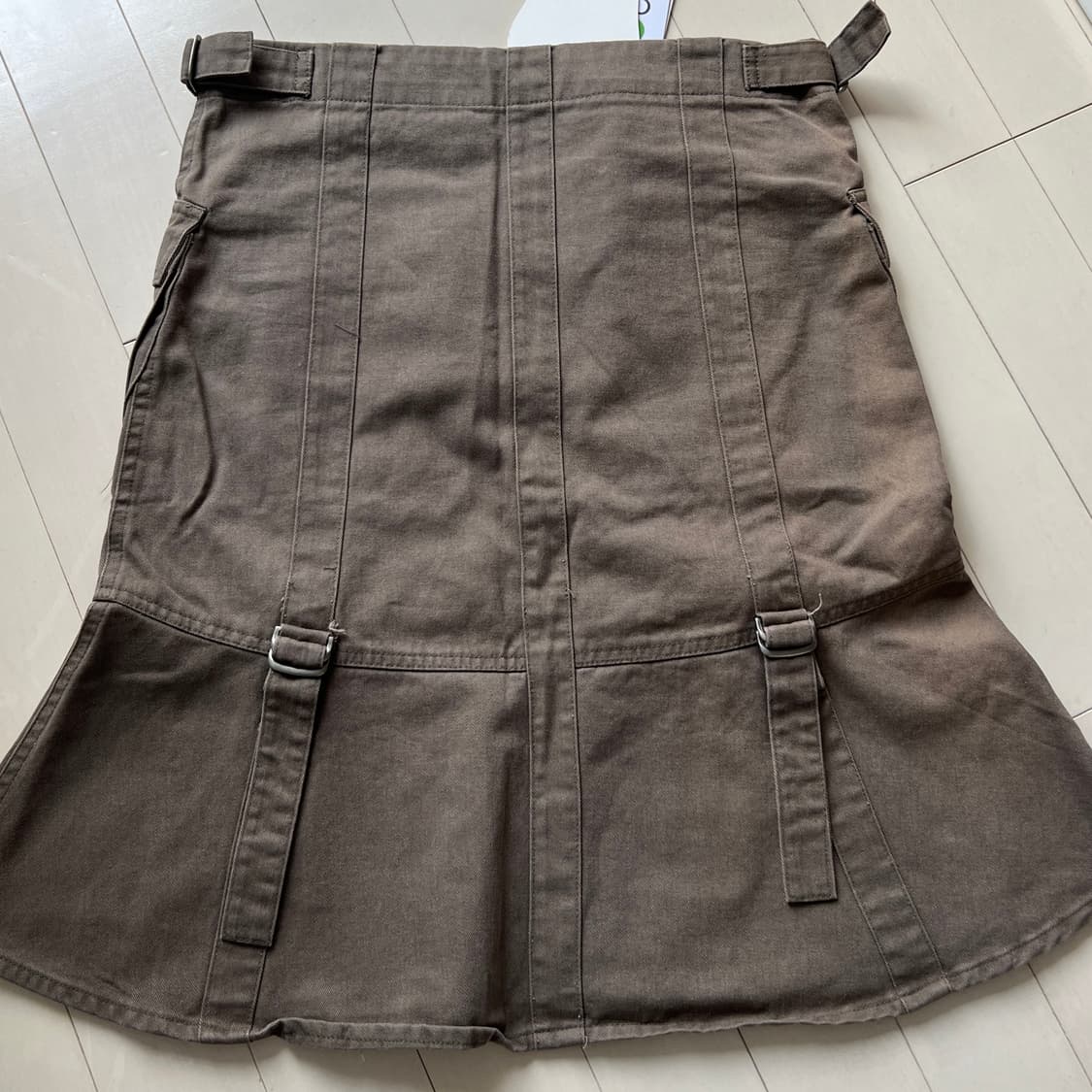 Cerric 23 fw skirt 세릭 카키 스커트 상품이미지2