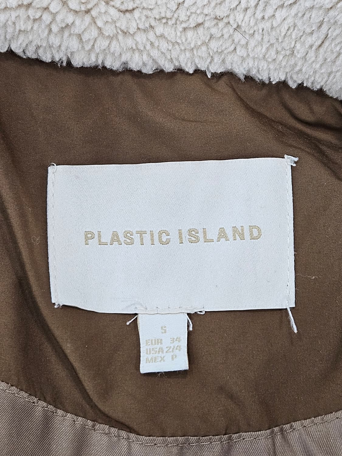 22.FW 플라스틱아일랜드 뽀글이 안감 폴리 패딩 S 상품이미지3