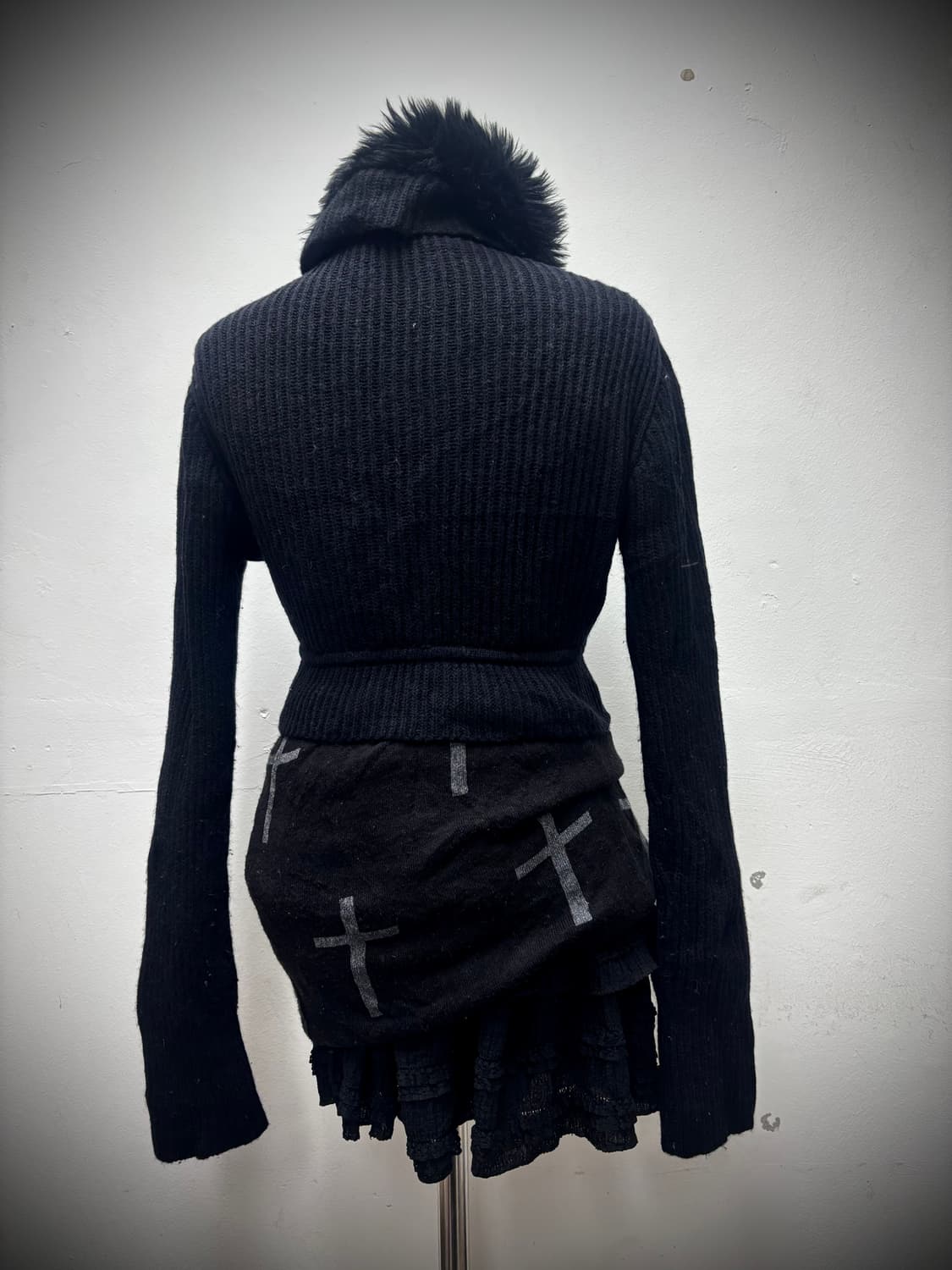 Black Fur Trimming Crop Cardigan 상품이미지4