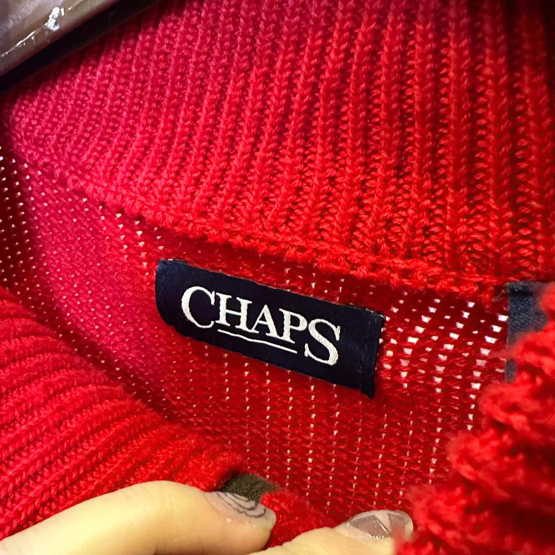 챕스 반집업 니트 하이넥 앞면 로고 디테일 레드 상품이미지7