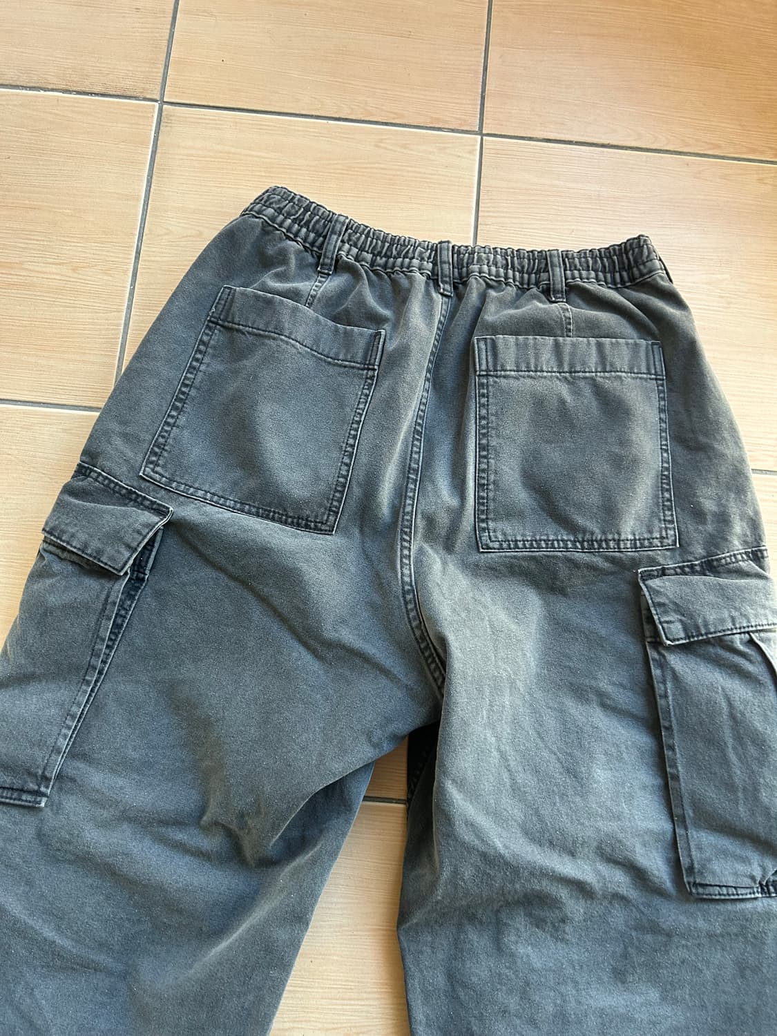 GU 와이드핏 카고팬츠 Msize 상품이미지6