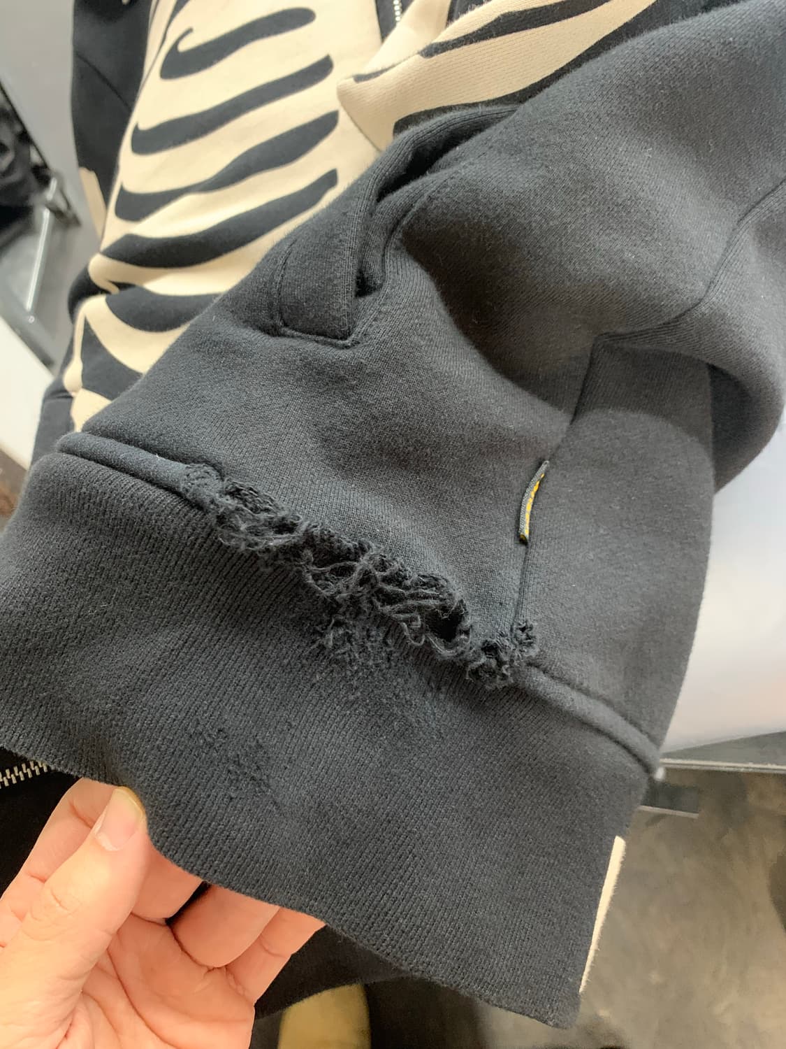 밴슨 레더 본 스켈레톤 후드집업 상품이미지8