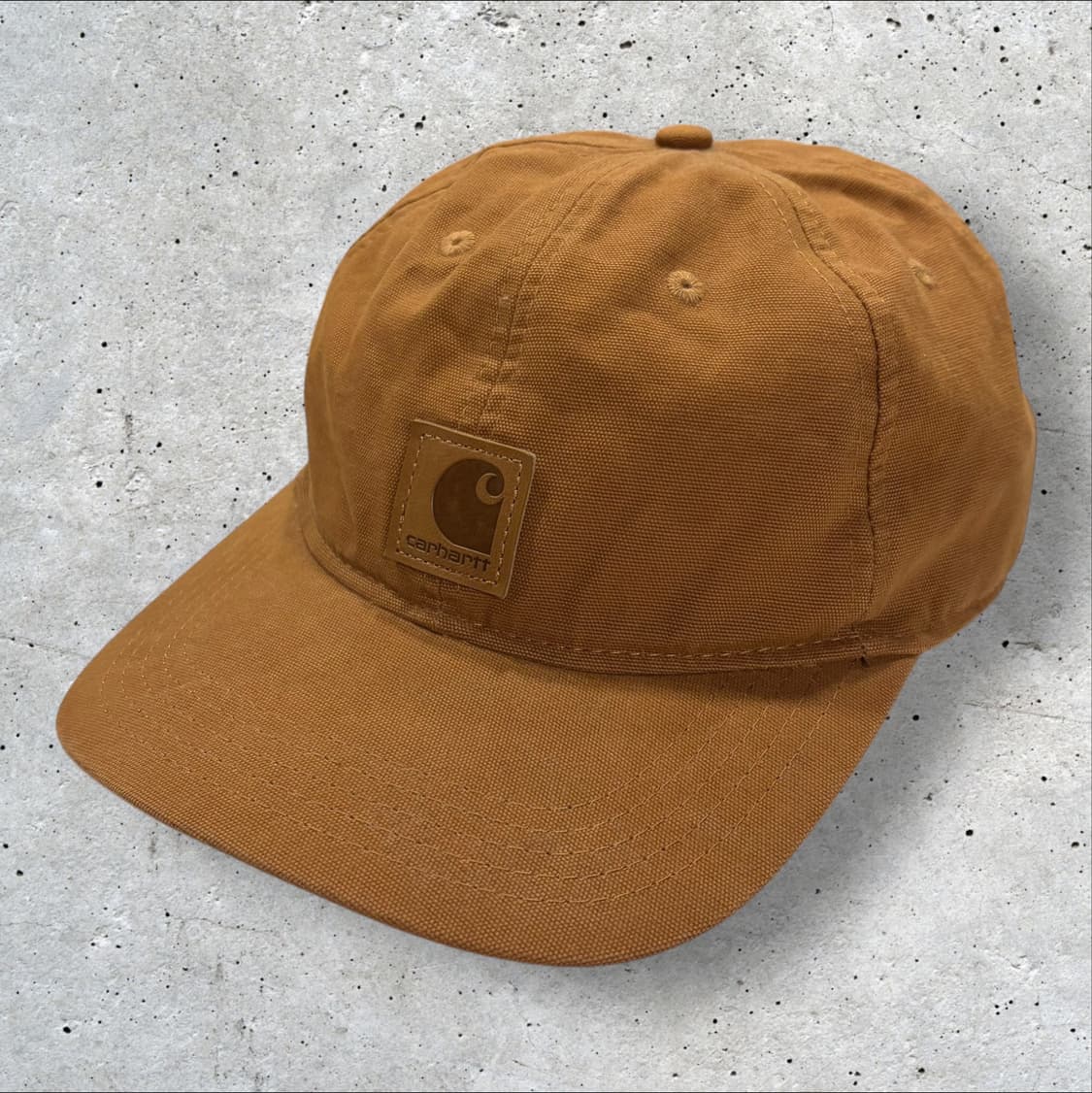 칼하트 레더패치 브라운 볼캡 상품이미지1