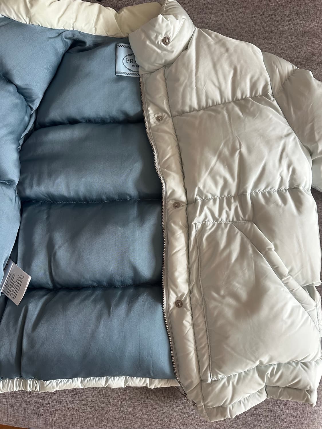 프라다 다운 숏패딩 상품이미지6