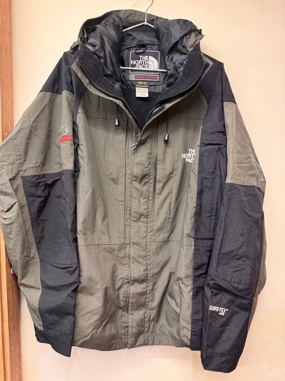 Northface Summit Jacket 상품이미지1