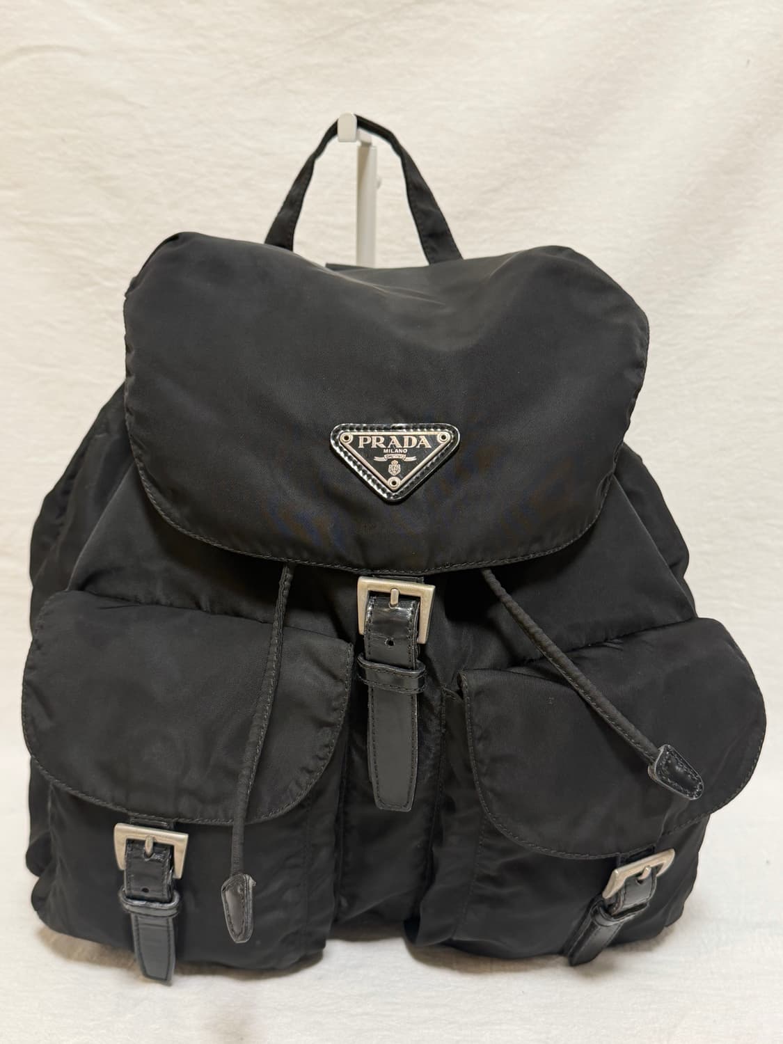 정품 프라다 포코노 나일론 투포켓 미디움 백팩 블랙 상품이미지5