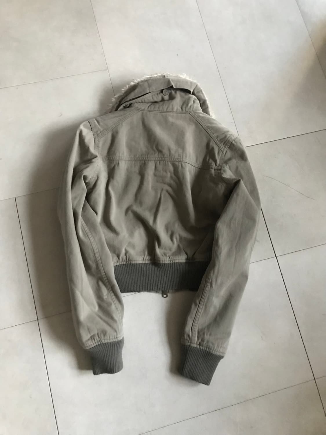 아베크롬비 카키 울프죠 누빔 자켓 상품이미지10