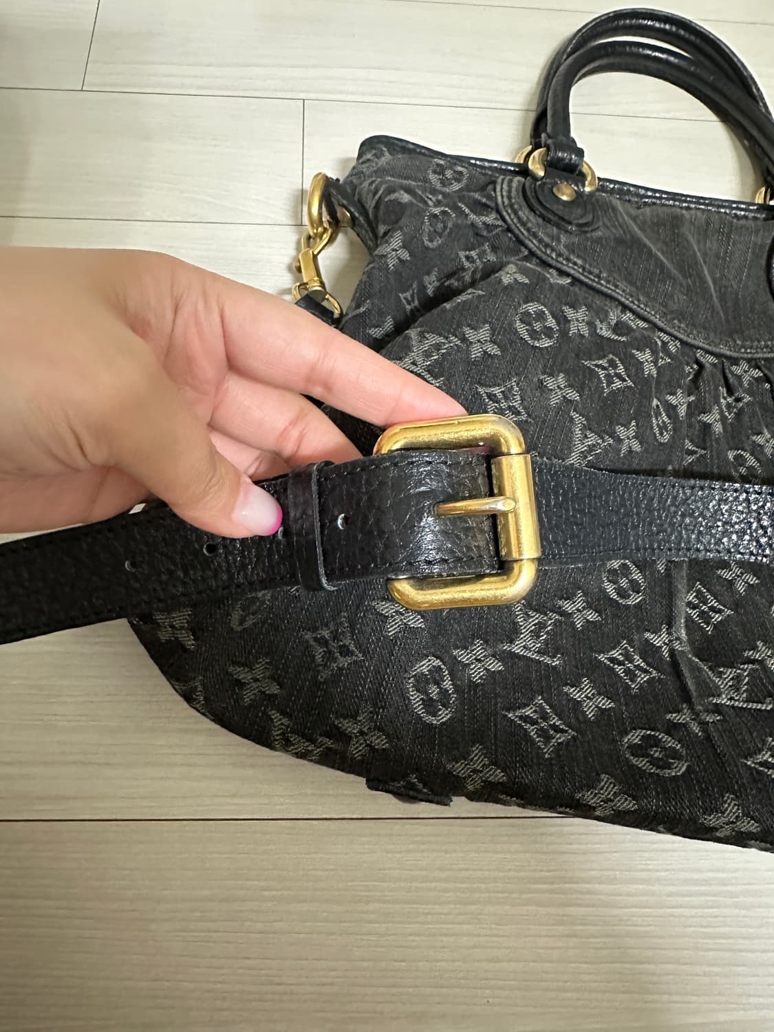 루이비통 빈티지 데님 모노그램 숄더백 블랙 상품이미지2