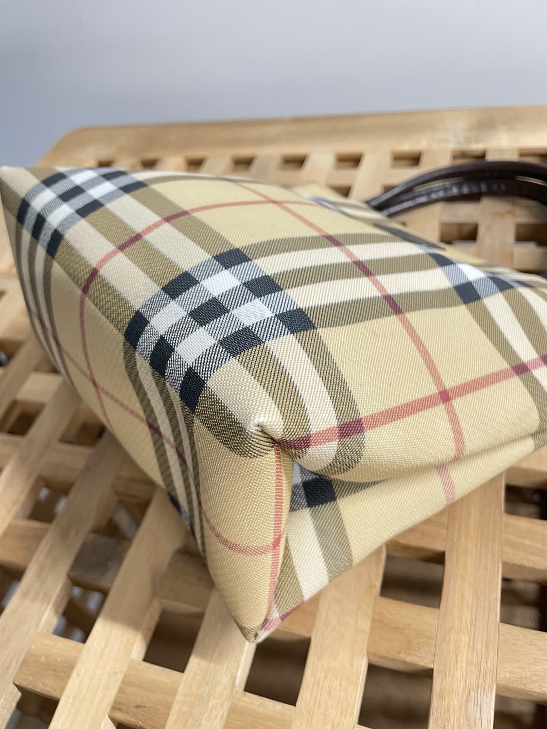 버버리 미니 토트백 상품이미지7