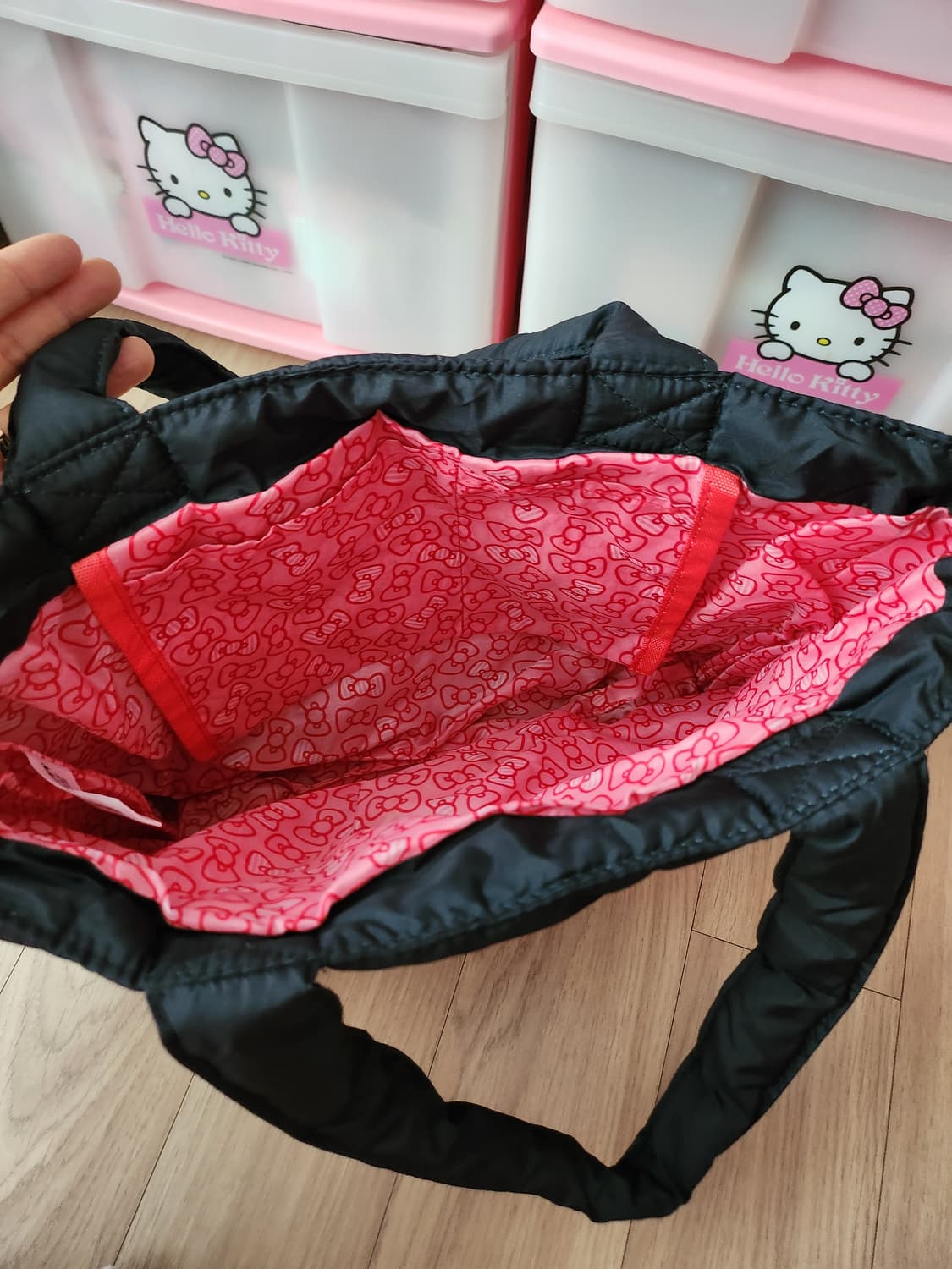 헬로키티 블랙 퀼팅 토트백 45주년 기념가방 상품이미지2