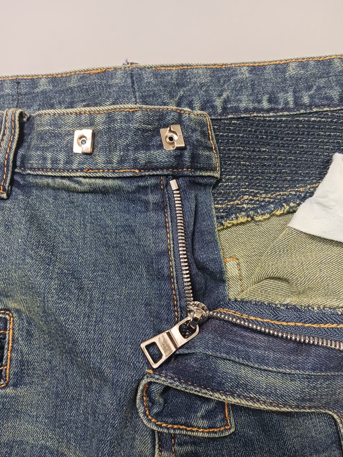 [34] 발망 화이트페인팅 바이커진 청바지 상품이미지6