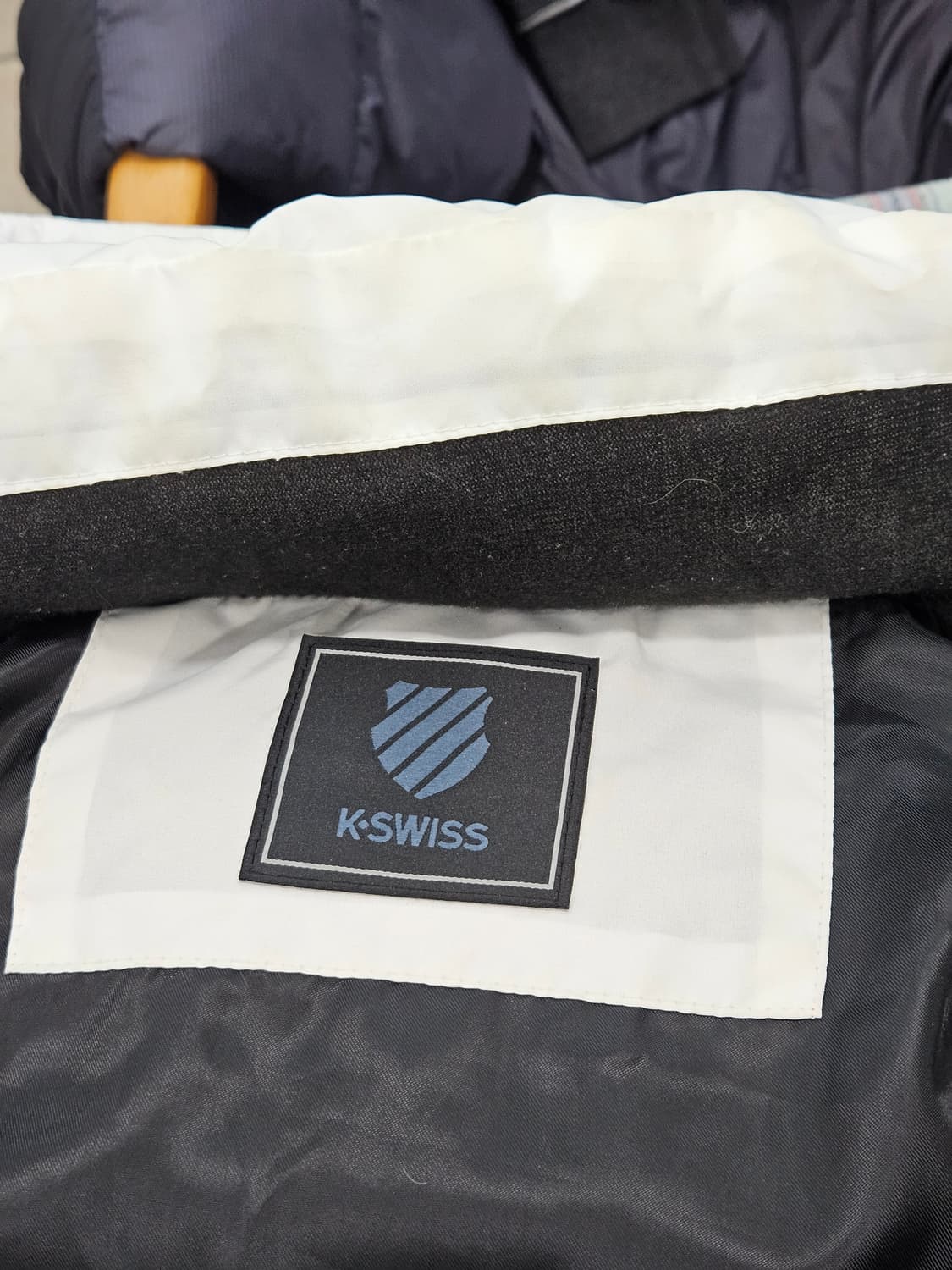 케이스위스(KSWISS) 폴리 롱패딩 화이트 100 상품이미지5