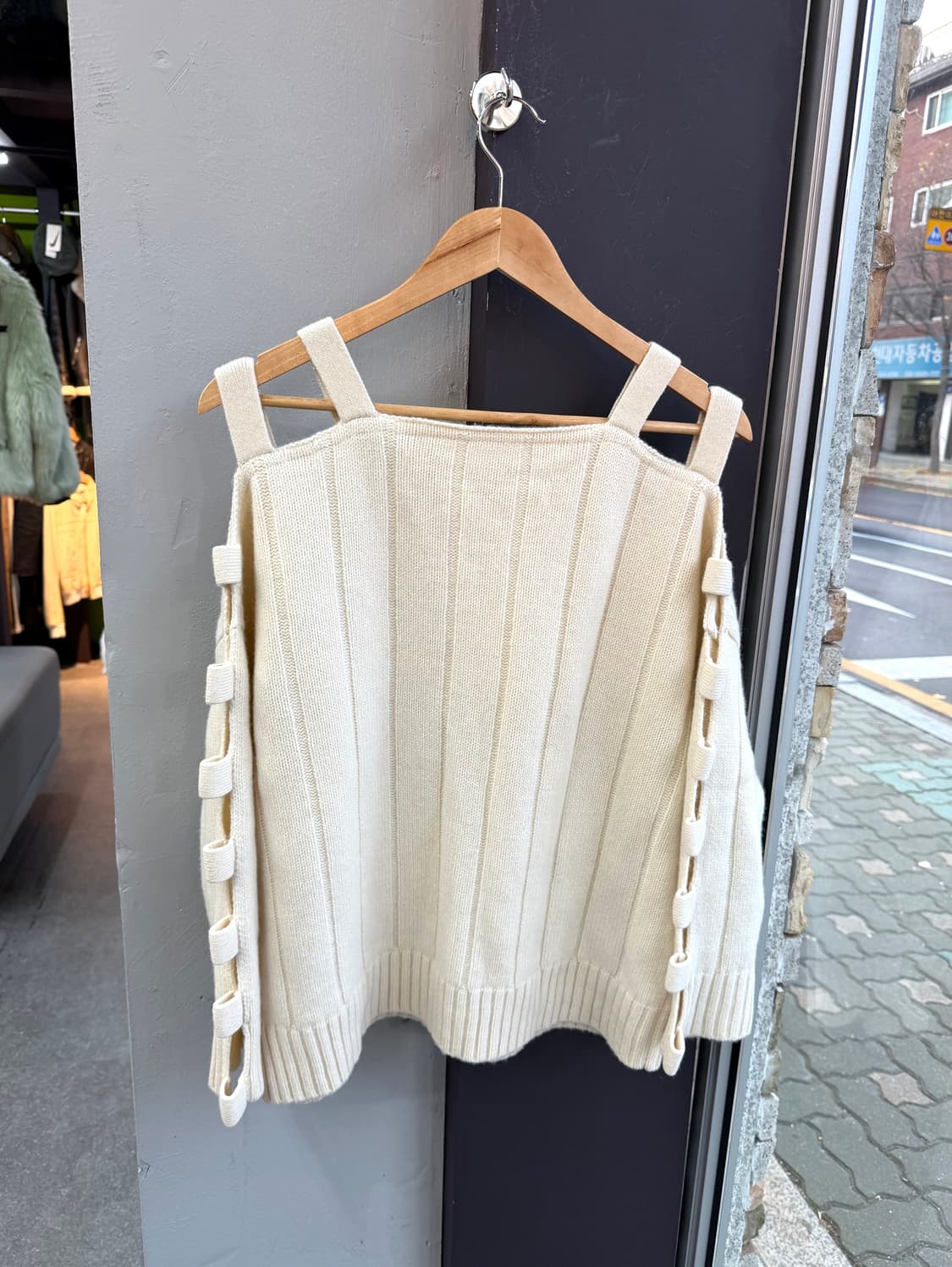 XS/ 알렉산더맥퀸 컷아웃 캐시미어 블랜딩 니트 상품이미지6