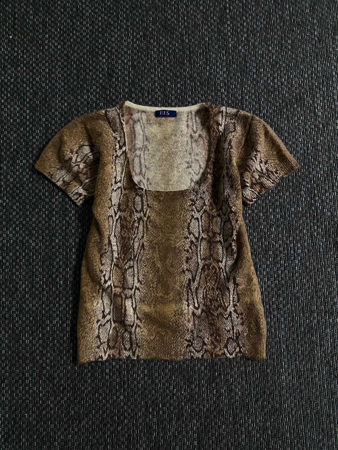 Python Print Slim-Fit Crop Tee 상품이미지1