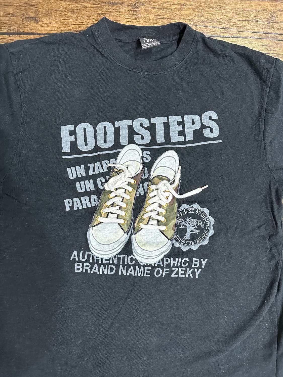 ZEKY 풋스텝 그래픽 빈티지 반팔티 L 상품이미지2