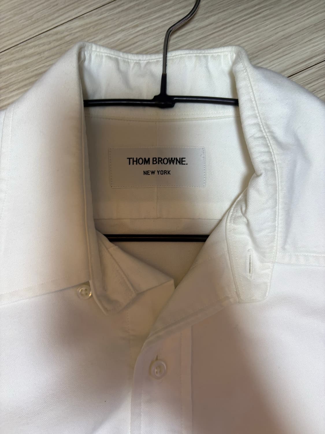 톰브라운 팔 로고 셔츠 화이트  상품이미지2