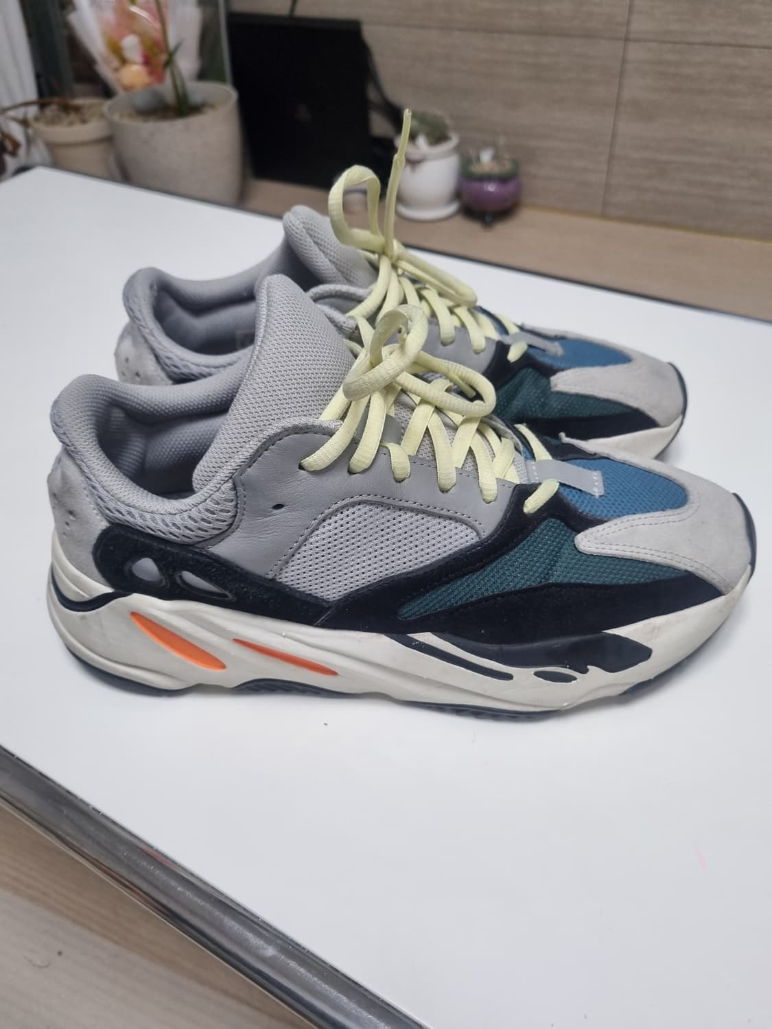 아디다스 웨이브러너 700  사이즈265 상품이미지2