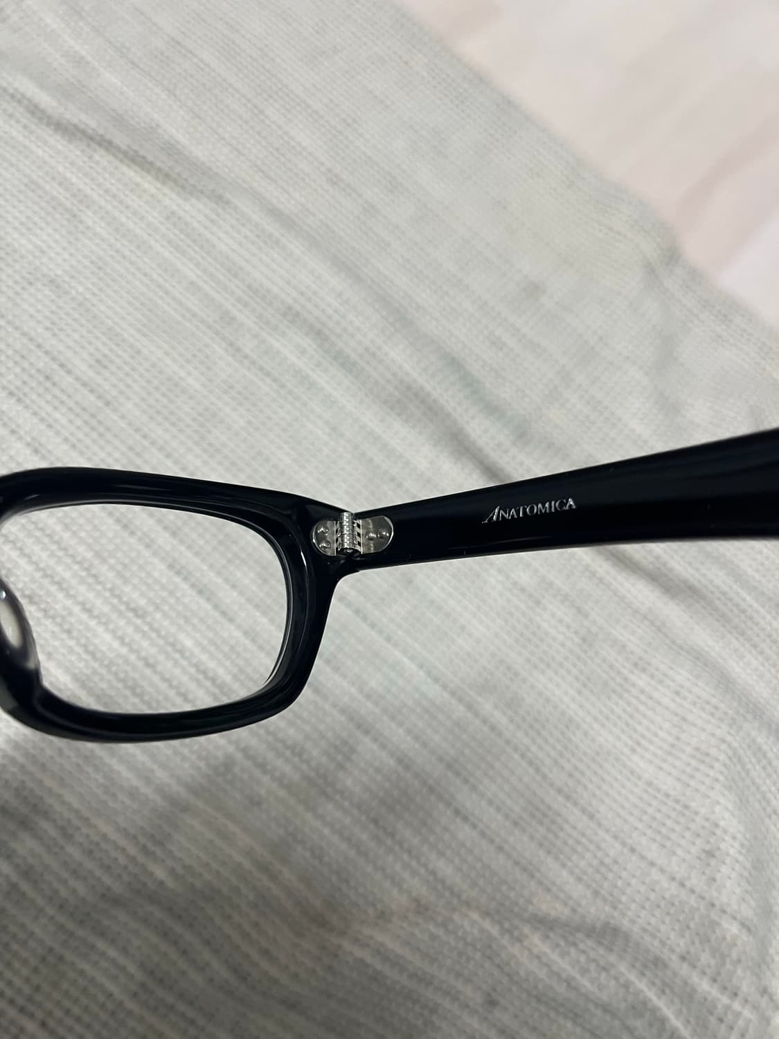 아나토미카 옐로우즈 플러스 블랙 안경 상품이미지3