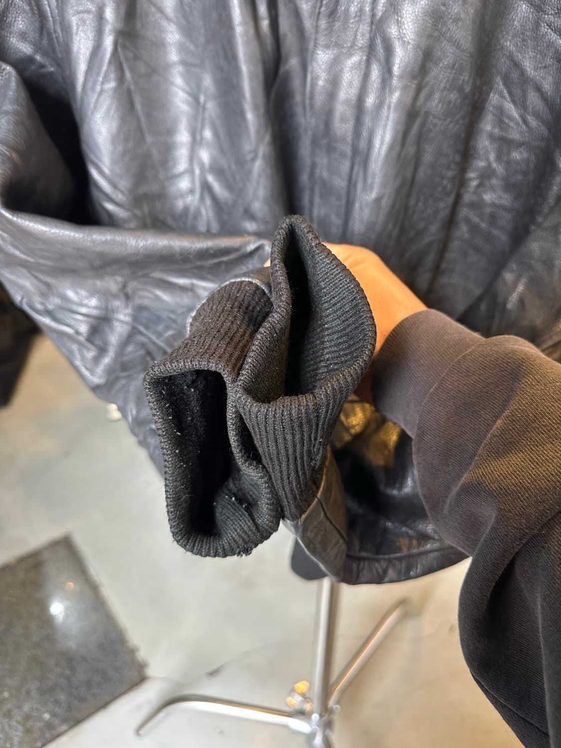 Burks Bay 헤비 리얼 레더 A-2 플라이트 자켓 상품이미지6