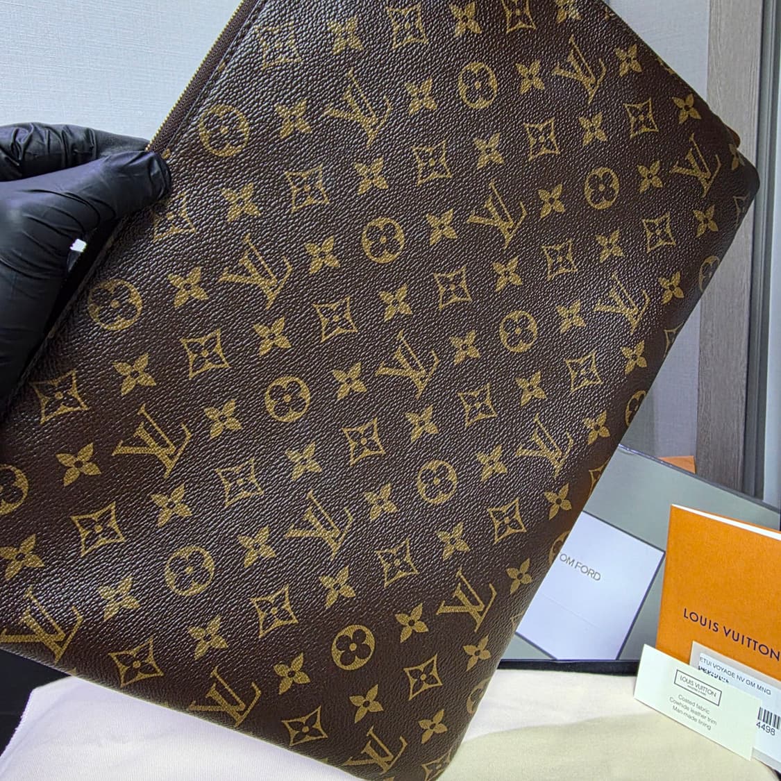 {클로젯}[MM][풀구성]루이비통 에튀보야주 모노그램 MM클러치백 상품이미지3