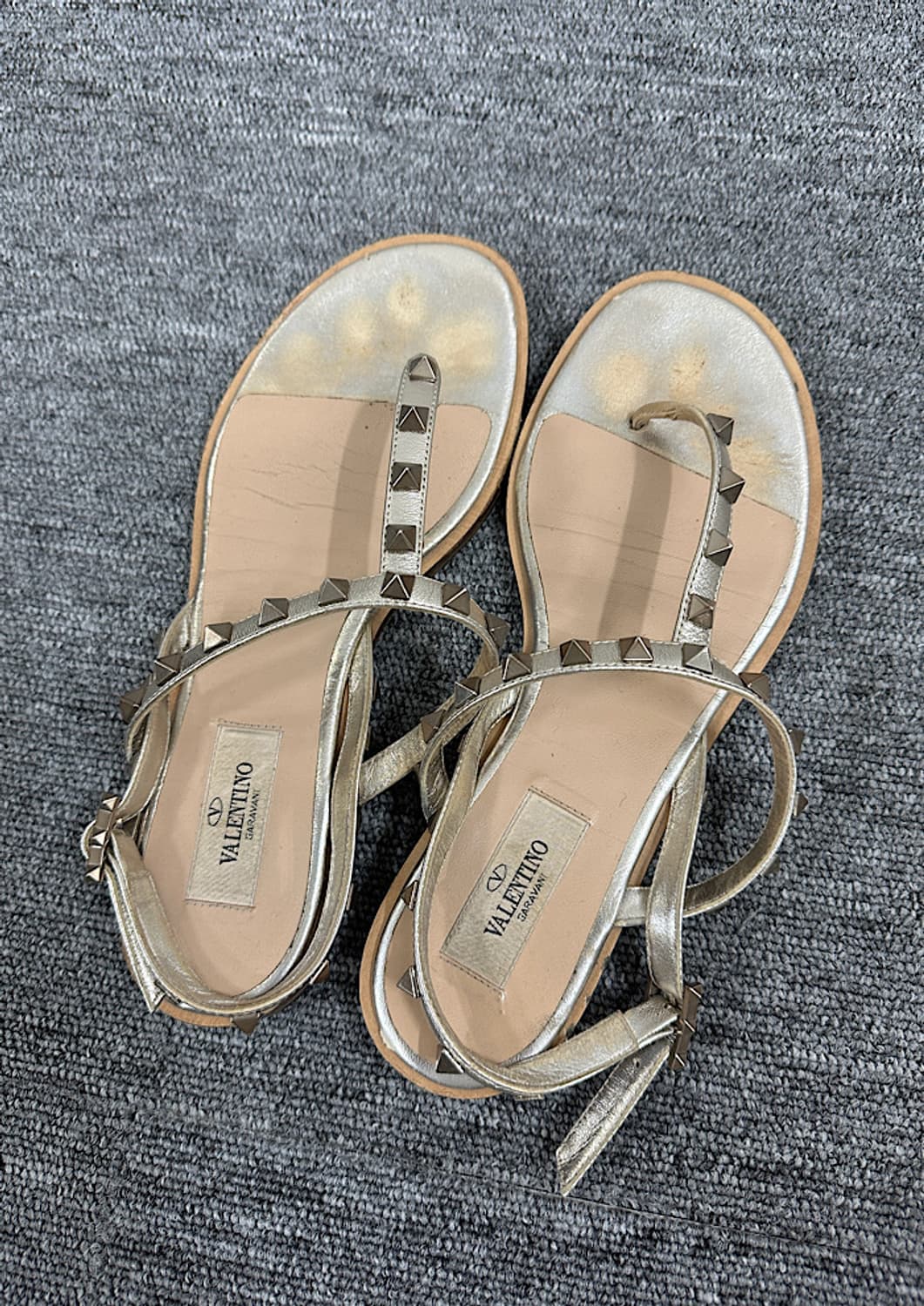 발렌티노 락스터드 샌들 235 상품이미지2